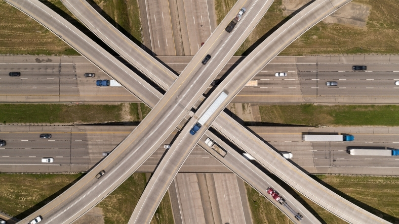 Self-Driving Trucks Edge Closer to Everyday Reality